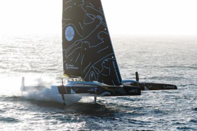 Arkea Ultim Challenge - Brest : Charles Caudrelier (Maxi Edmond de Rothschild): "¡43-45 nudos es demasiado rápido para la salida de una vuelta al mundo!". Arkea Ultim Challenge - Brest : Charles Caudrelier (Maxi Edmond de Rothschild): "¡43-45 nudos es demasiado rápido para la salida de una vuelta al mundo!".